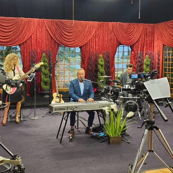 Meet your Posher, Karen - Picture 14 of 15